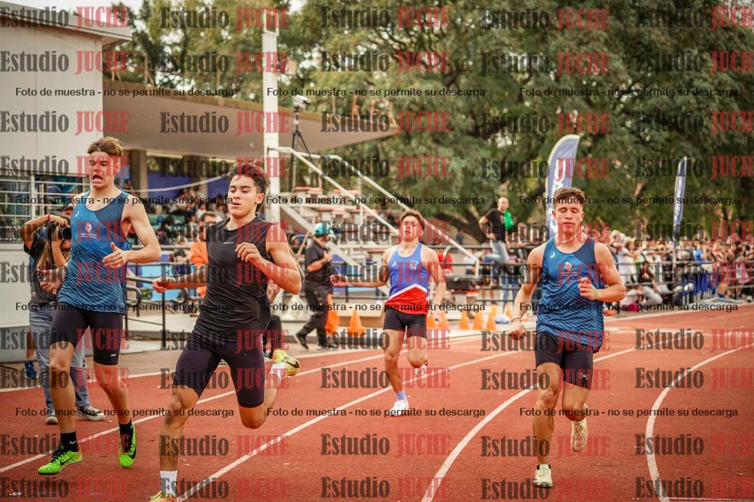 Fotos de los 100 m llanos de varones - FINAL