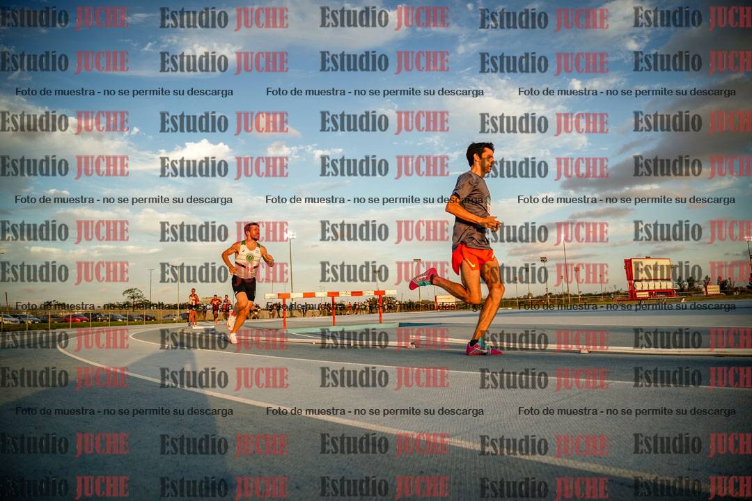 Fotos de los 3000 m llanos de varones