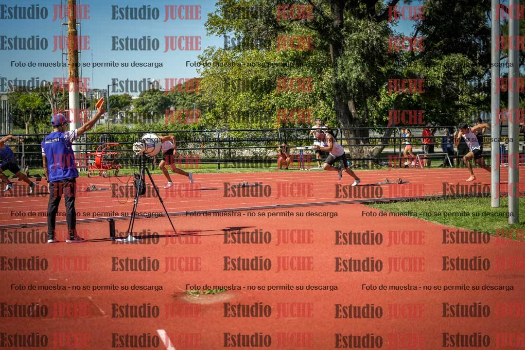 Fotos de los 200 m llanos de varones