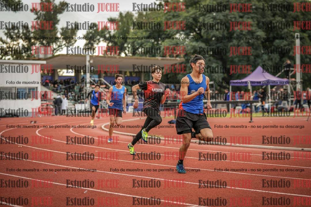 Fotos de los 400 m llanos de varones