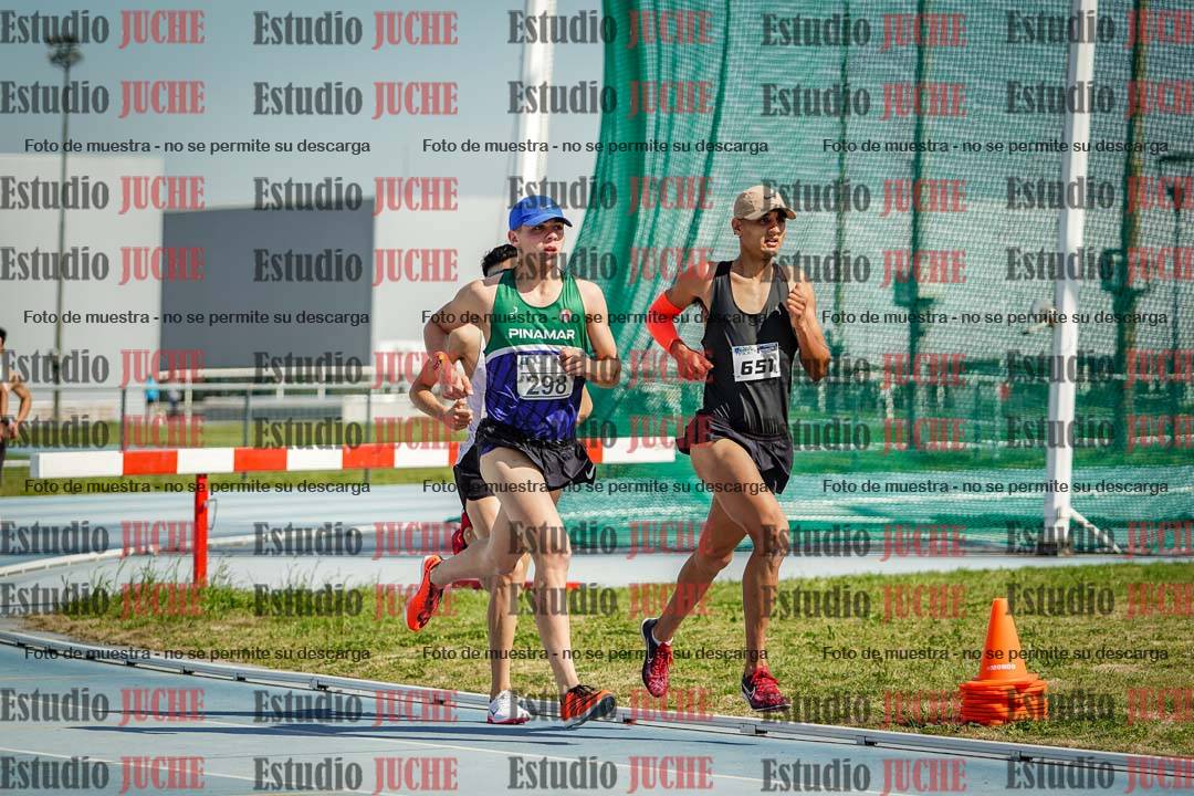 Fotos de los 3000 m llanos de varones
