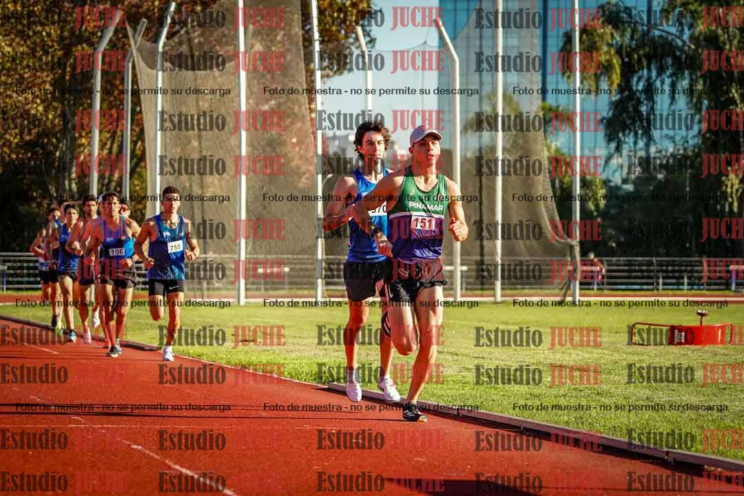 Fotos de los 3000 m llanos de varones