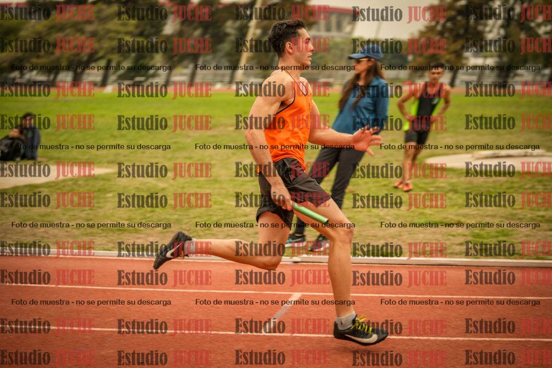 Fotos de las Postas 4x400 m de varones