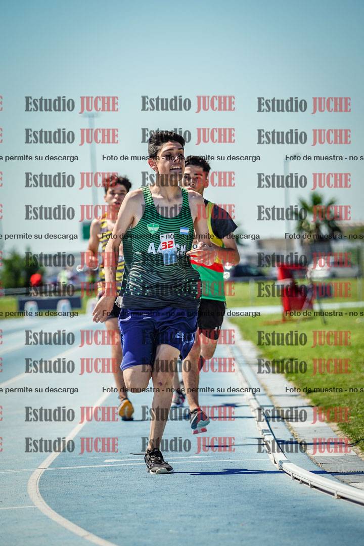 Fotos de los 800 m llanos de varones