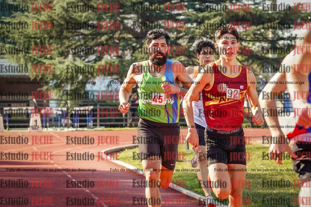 Fotos de los 800 m llanos de varones