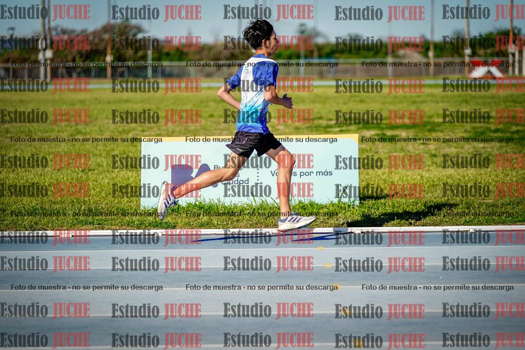 Fotos de los 2000 m llanos de varones