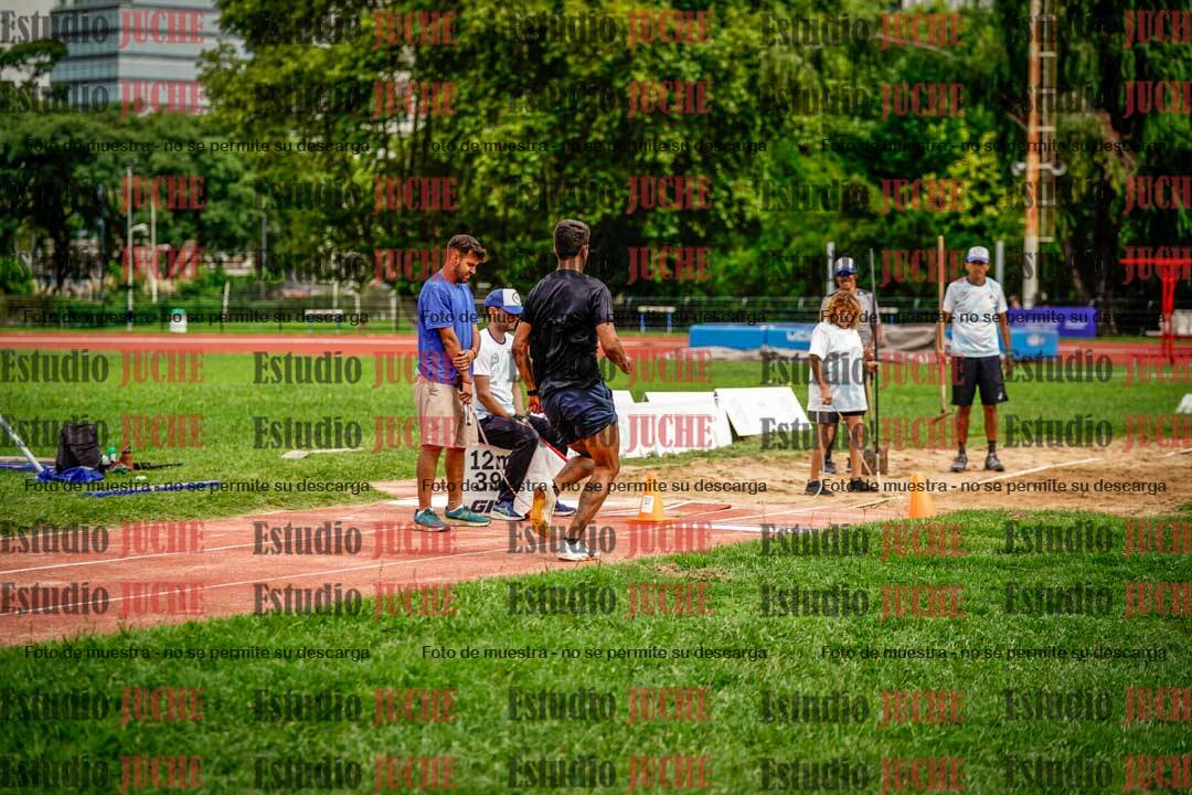 Fotos del salto en largo de varones - decatlón 2