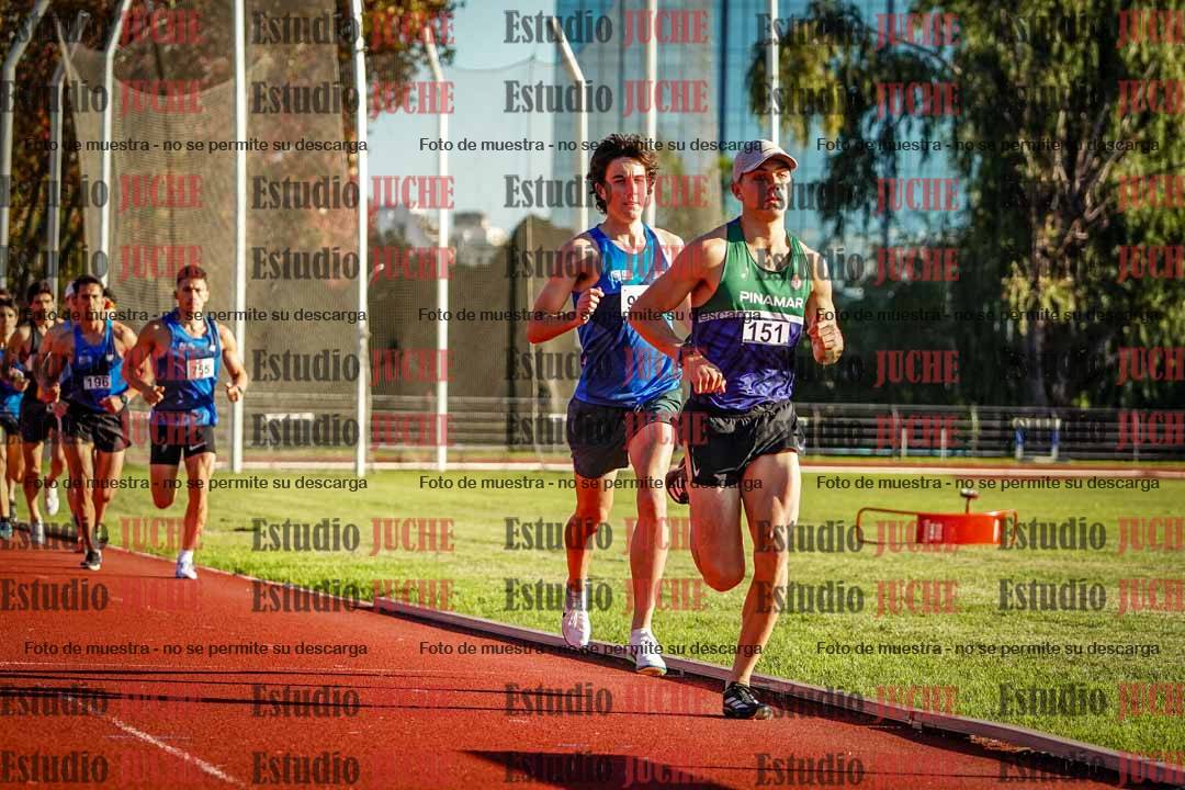 Fotos de los 3000 m llanos de varones
