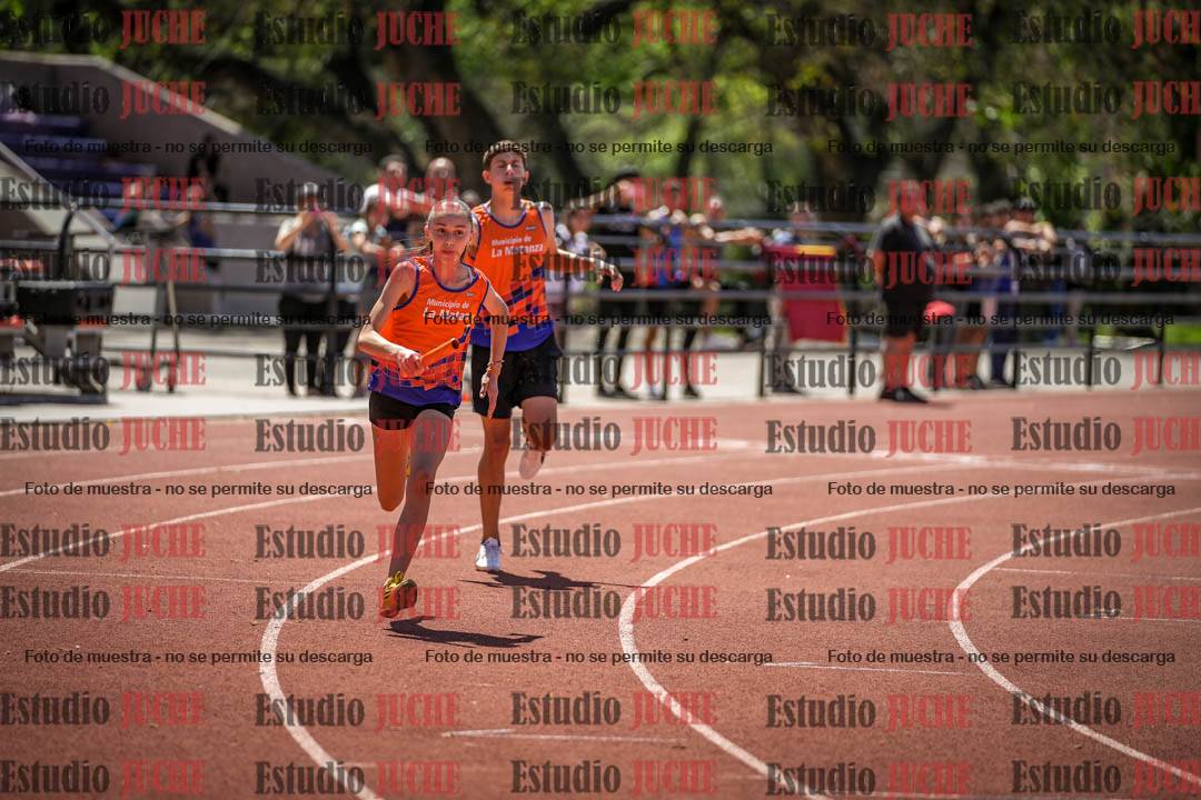 Fotos de las Postas 8x200 m de mujeres y varones - FINAL