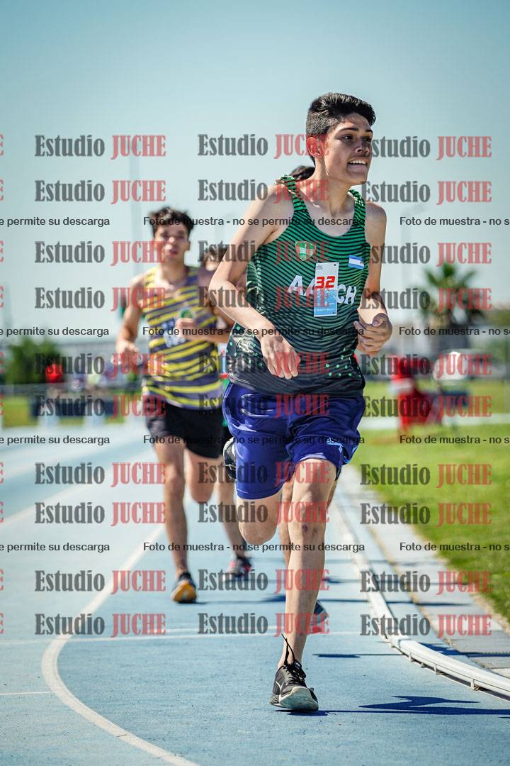 Fotos de los 800 m llanos de varones