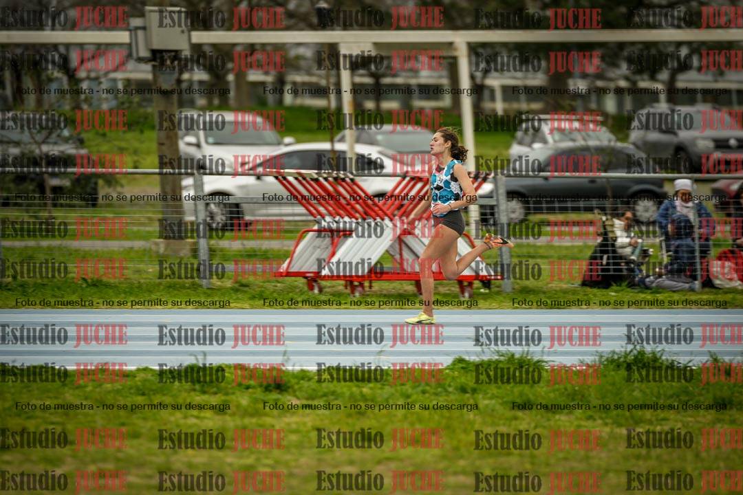 Fotos de los 300 m llanos de mujeres - U17