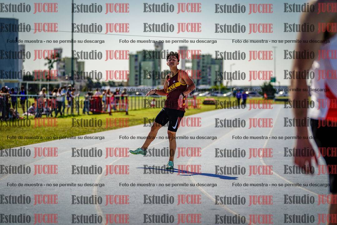 Fotos de los 400 m llanos de varones