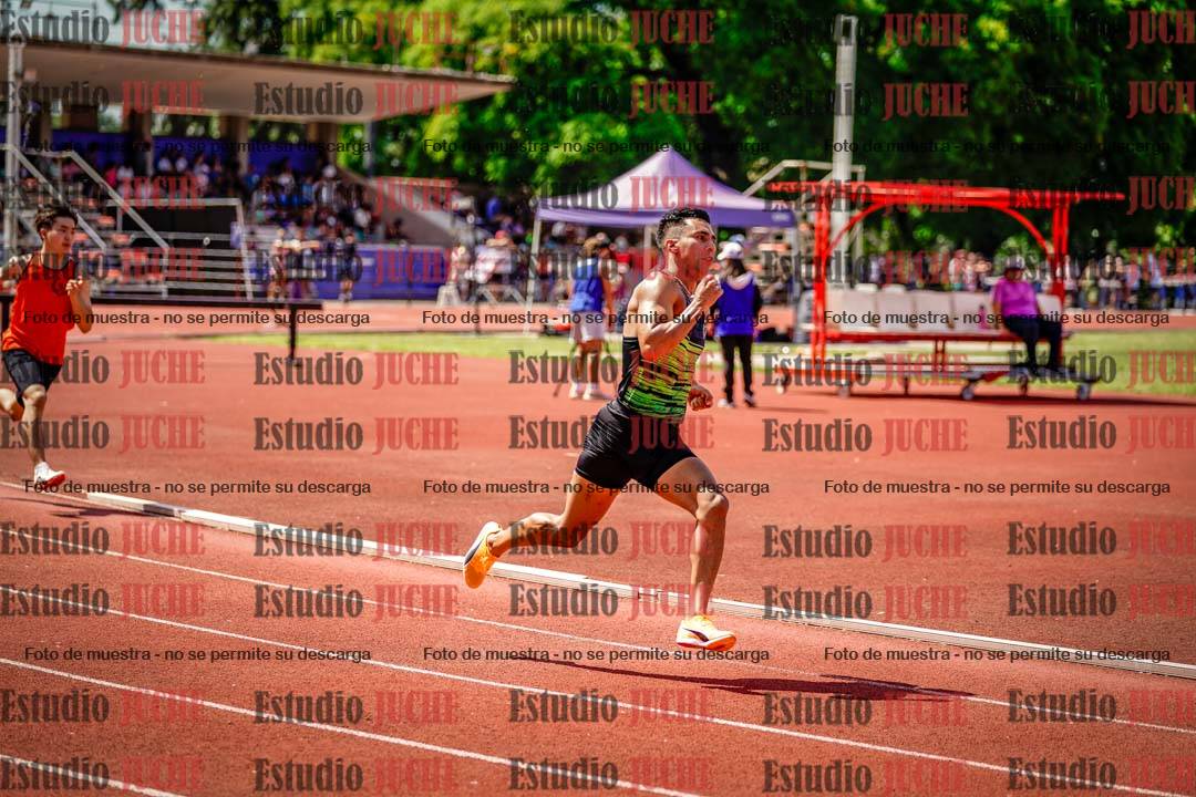 Fotos de los 400 m llanos de varones