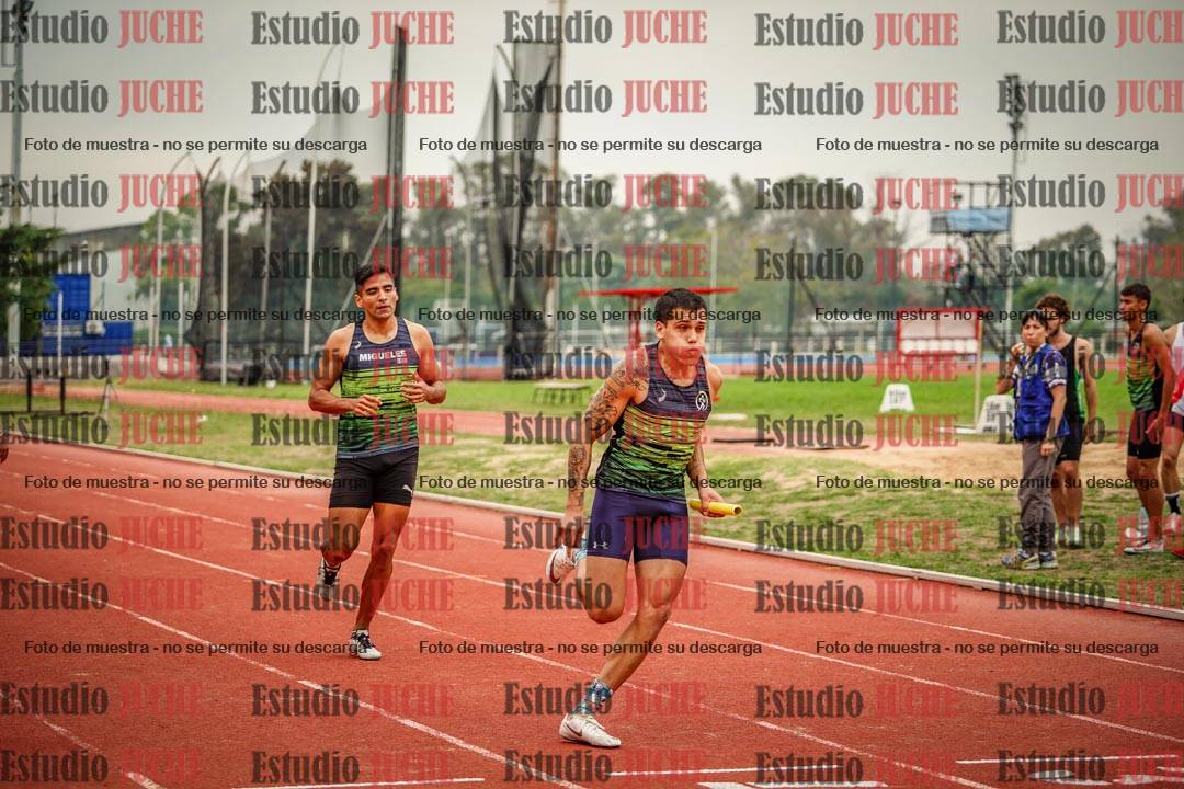 Fotos de las Postas 4x400 m de varones