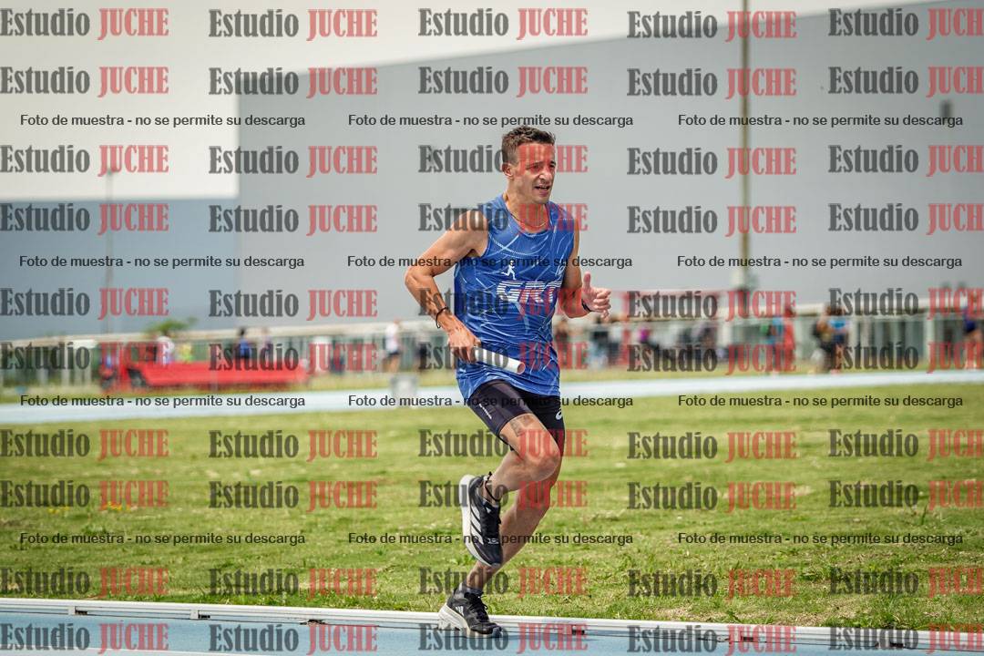 Fotos durante el transcurso de los relevos 20' para running teams - serie 2