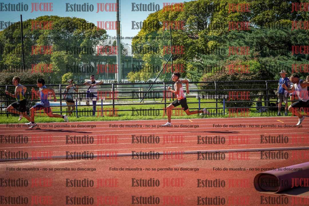 Fotos de los 200 m llanos de varones