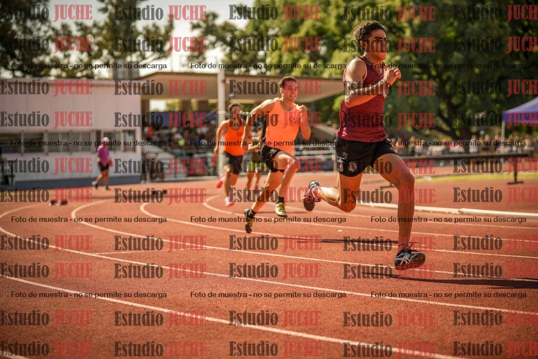 Fotos de los 400 m llanos de varones