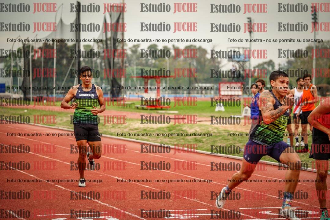 Fotos de las Postas 4x400 m de varones