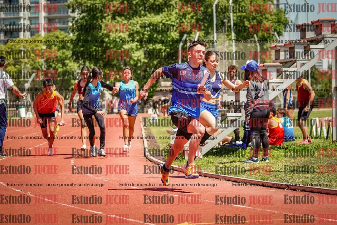 Fotos de las Postas 8x200 m de mujeres y varones - FINAL