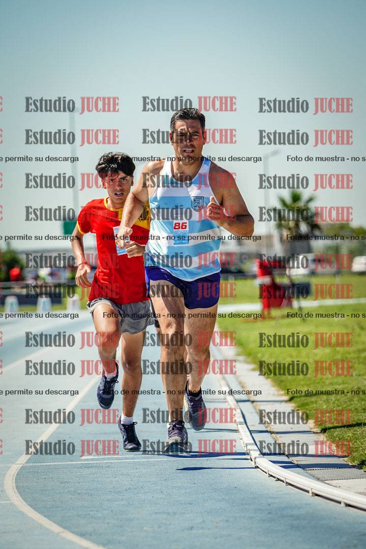 Fotos de los 800 m llanos de varones