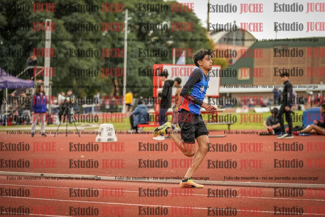 Fotos de los 400 m llanos de varones