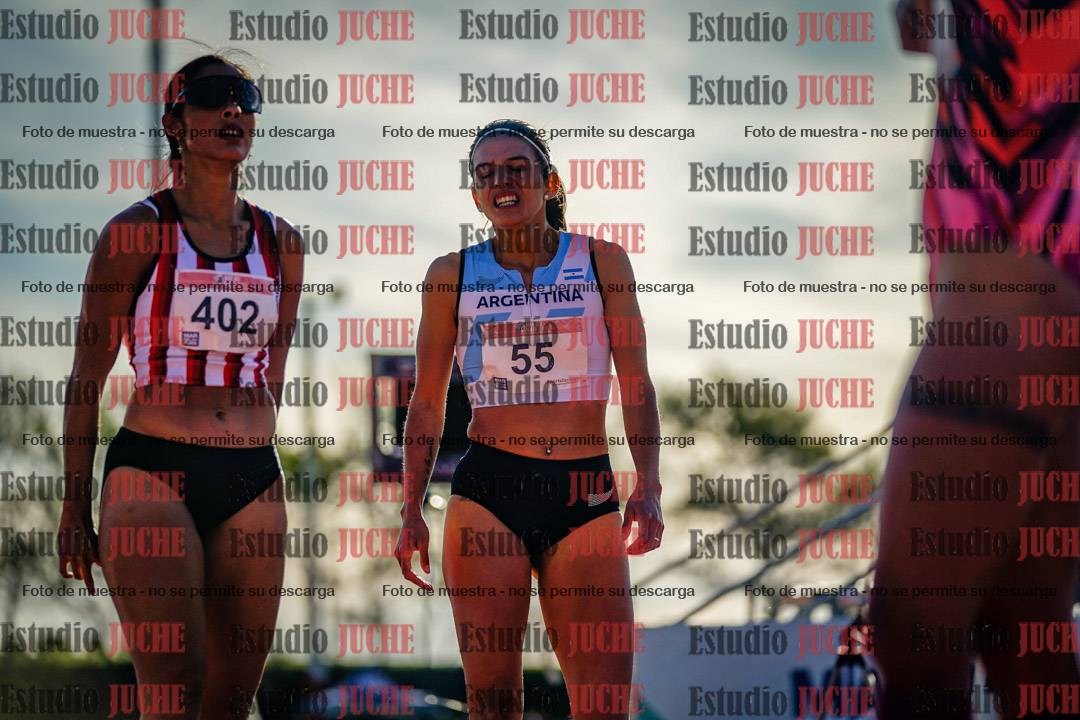 Fotos de algunos extras y podios del día 2