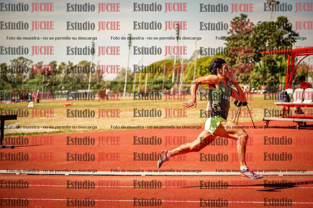Fotos de los 400 m llanos de varones