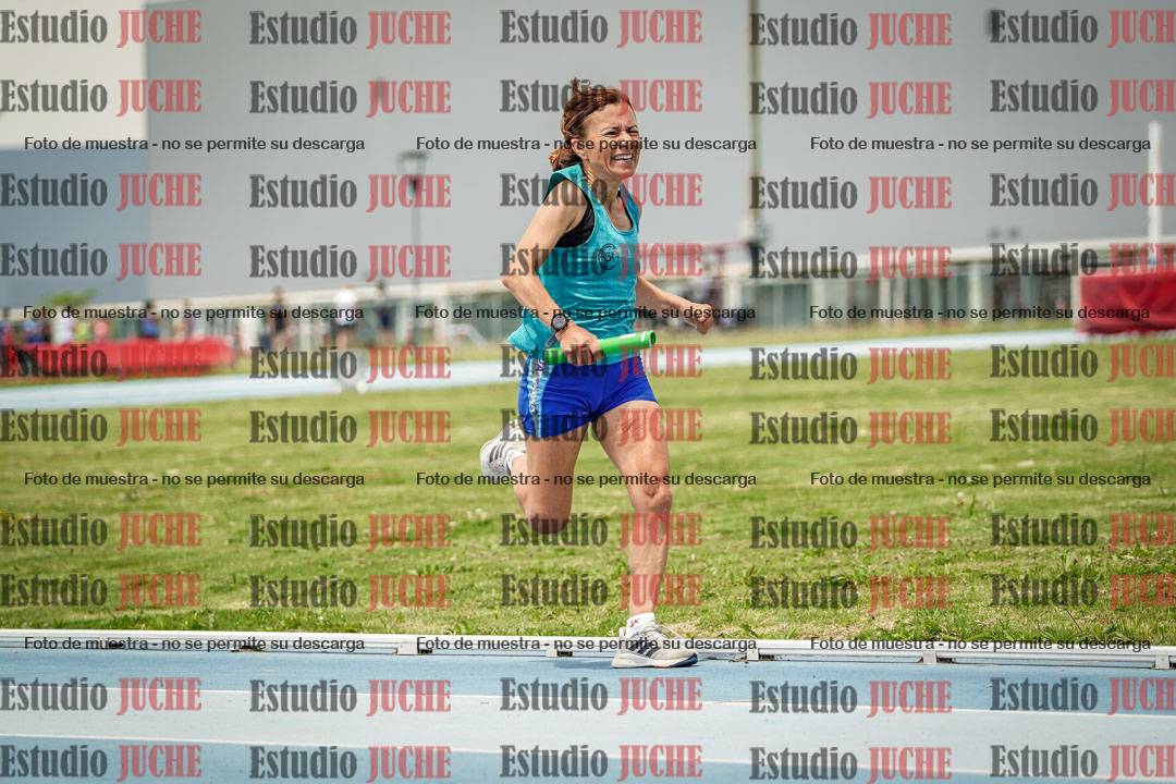 Fotos durante el transcurso de los relevos 20' para running teams - serie 2
