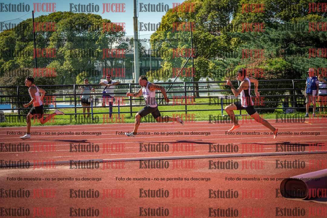 Fotos de los 200 m llanos de varones