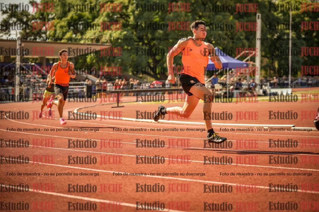 Fotos de los 400 m llanos de varones