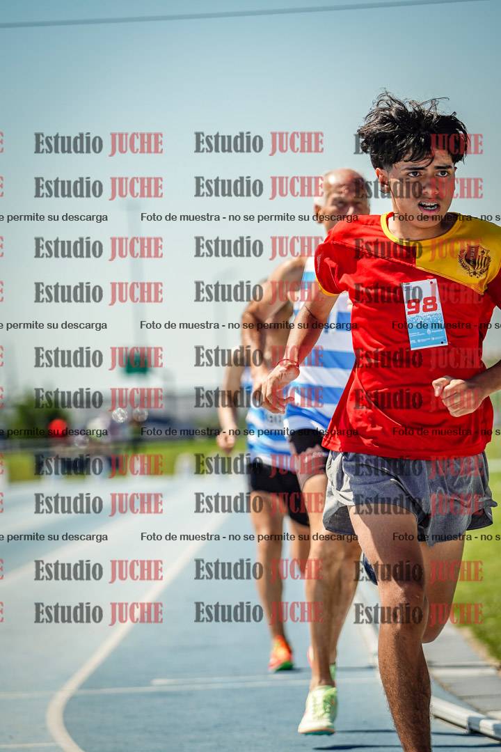 Fotos de los 800 m llanos de varones