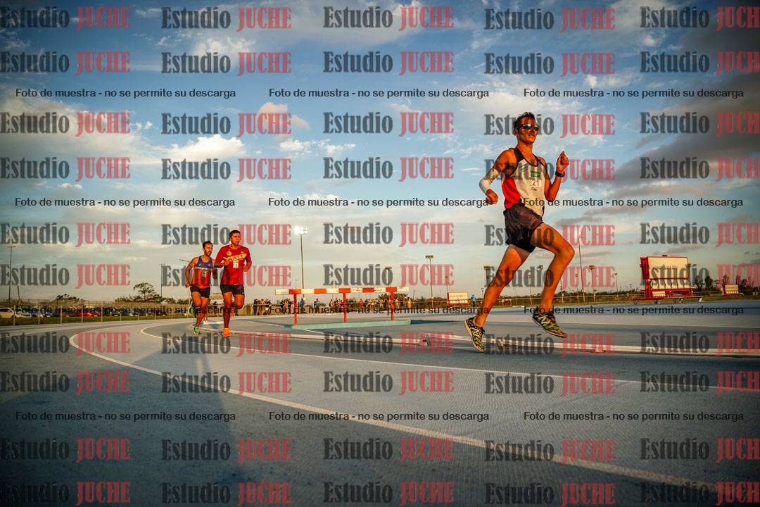 Fotos de los 3000 m llanos de varones