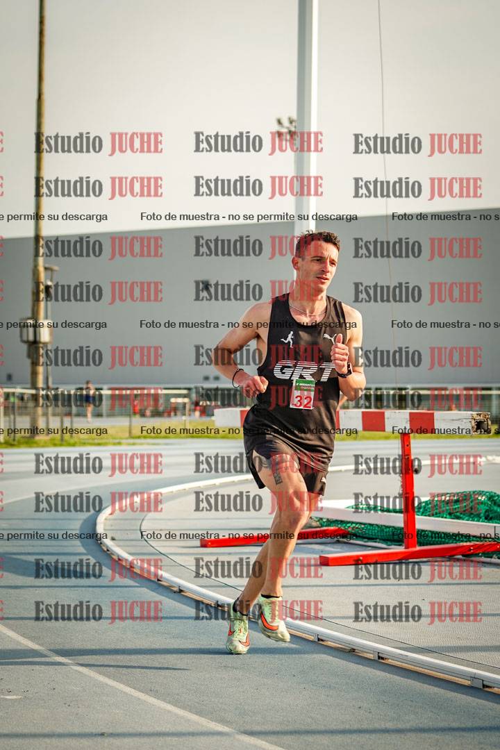 Fotos de los 3000 m llanos de varones