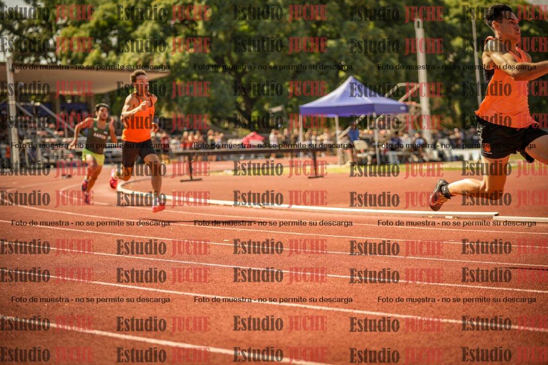 Fotos de los 400 m llanos de varones