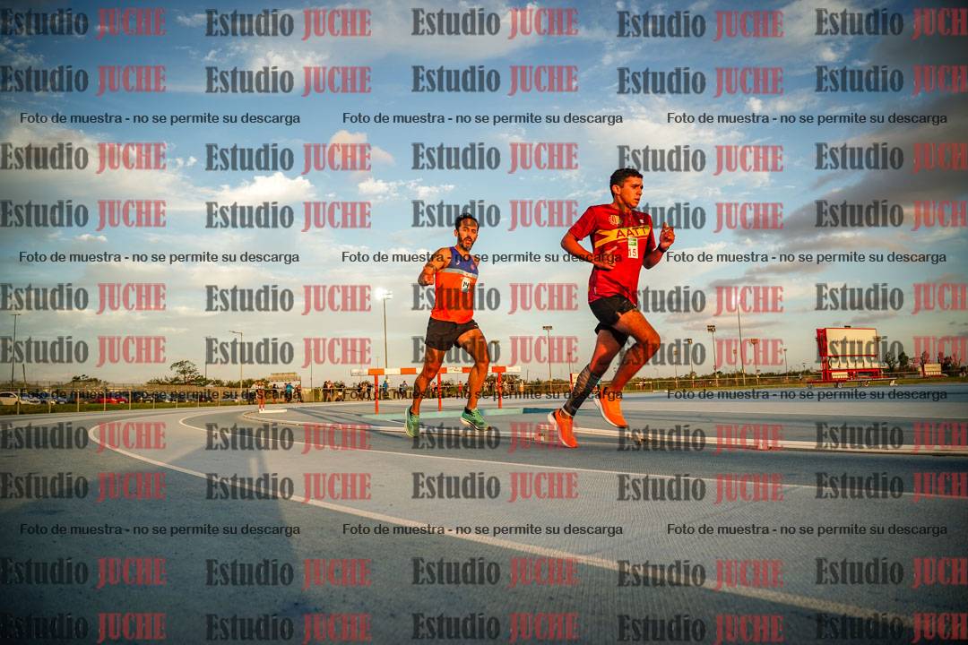 Fotos de los 3000 m llanos de varones
