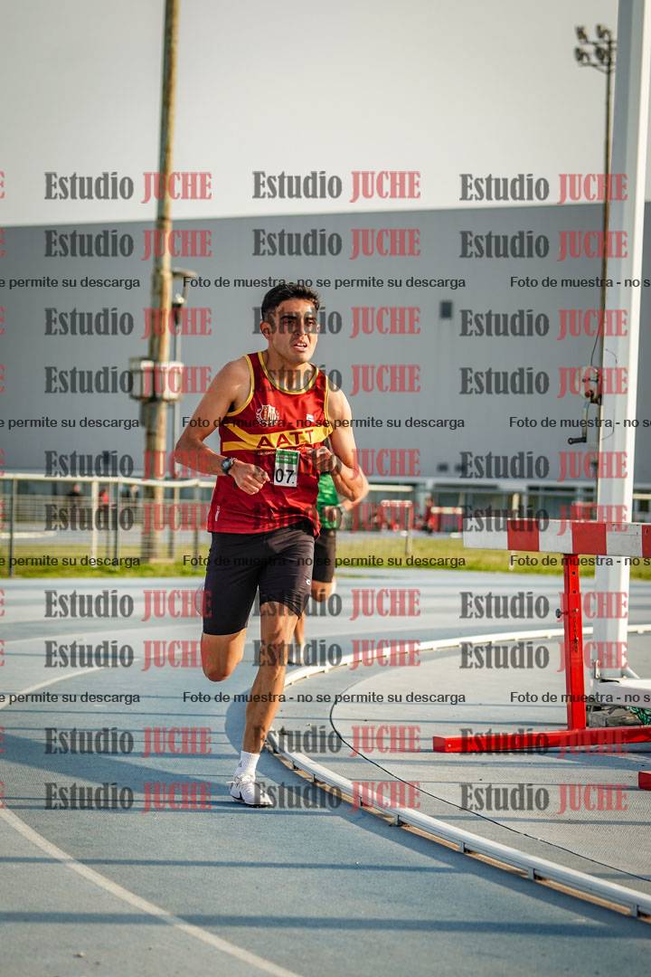 Fotos de los 3000 m llanos de varones