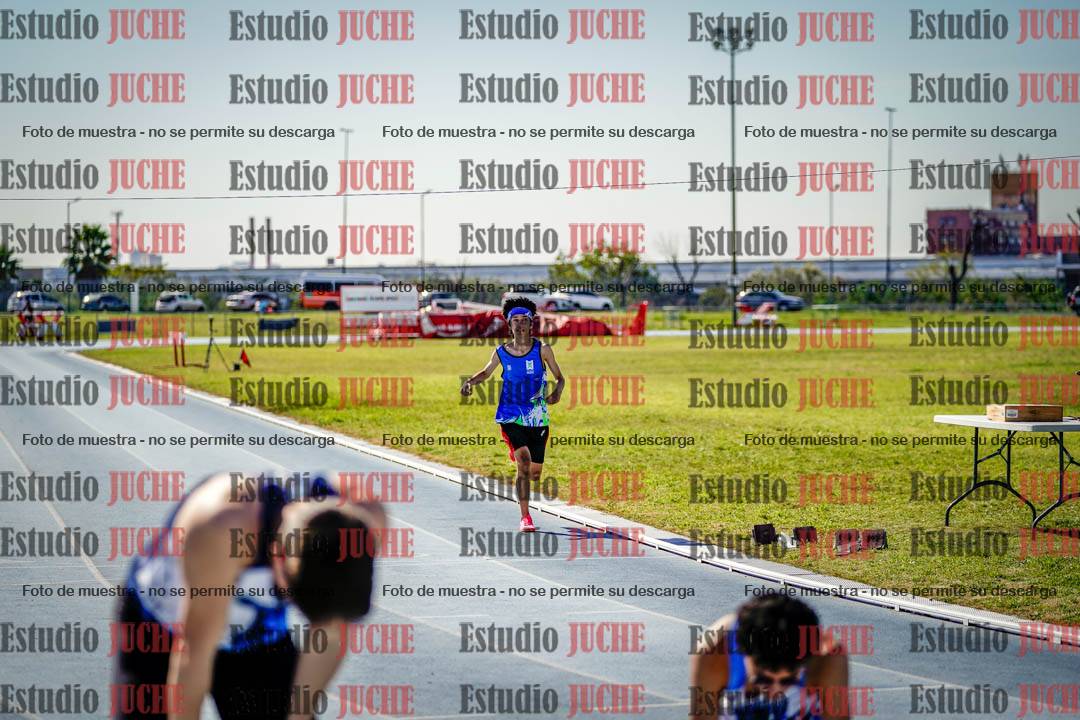 Fotos de los 400 m llanos de varones
