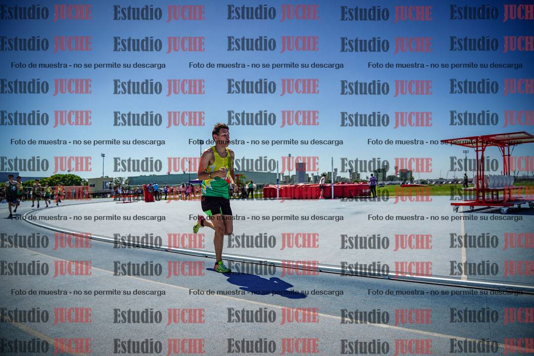 Fotos de los 800 m llanos de varones