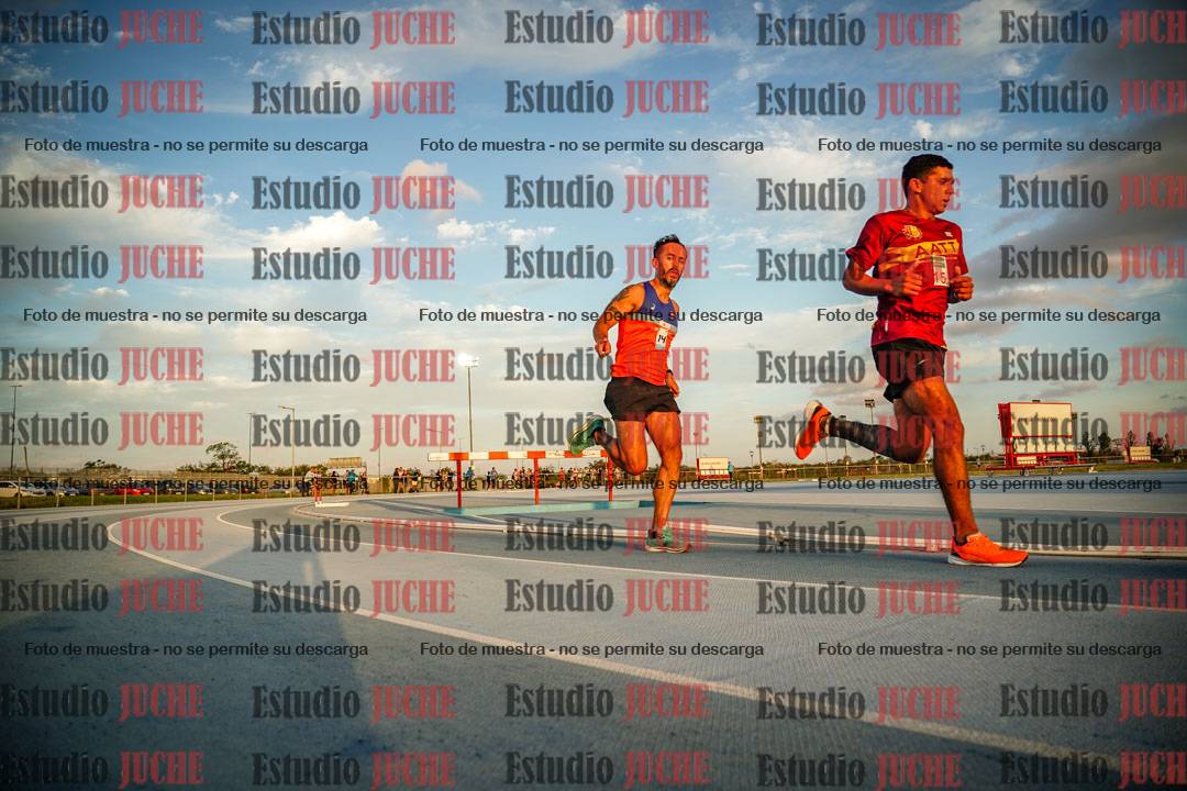 Fotos de los 3000 m llanos de varones