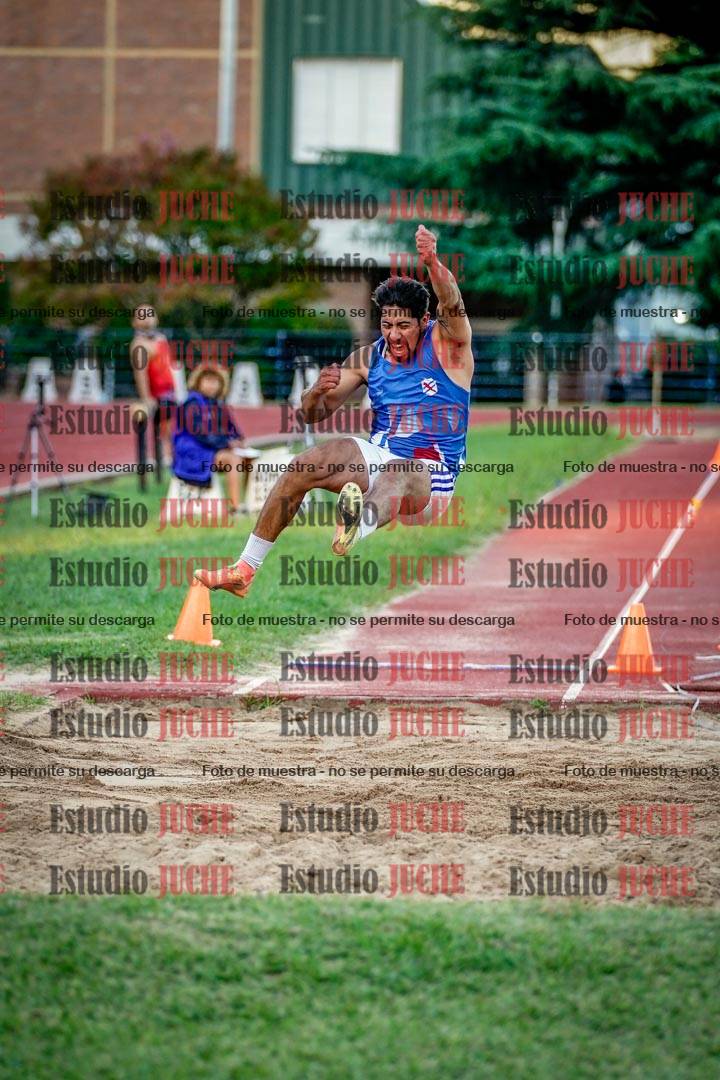 Fotos del salto en largo de varones