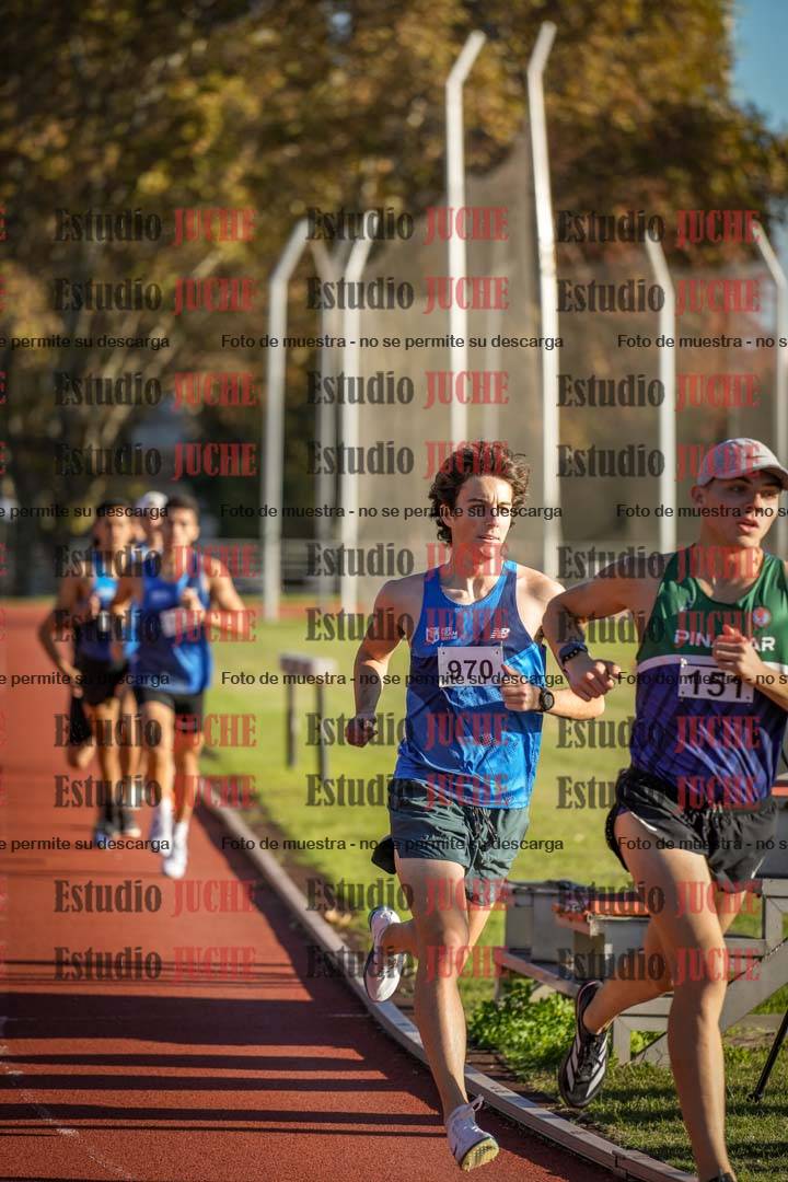 Fotos de los 3000 m llanos de varones