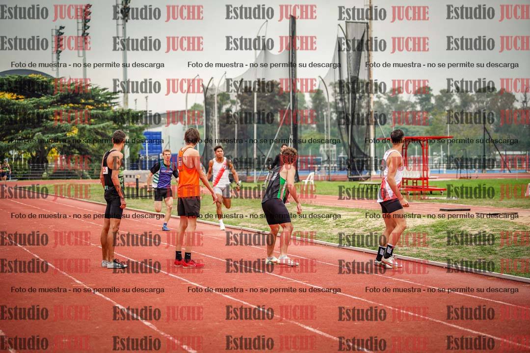 Fotos de las Postas 4x400 m de varones