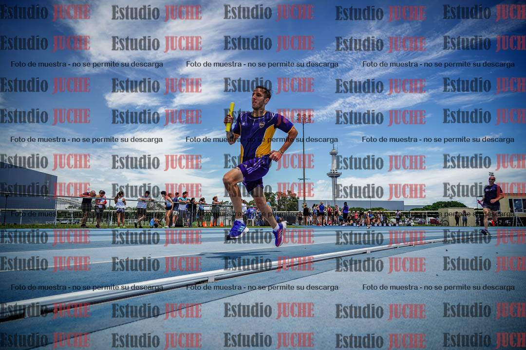 Fotos durante el transcurso de los relevos 20' para running teams - serie 2