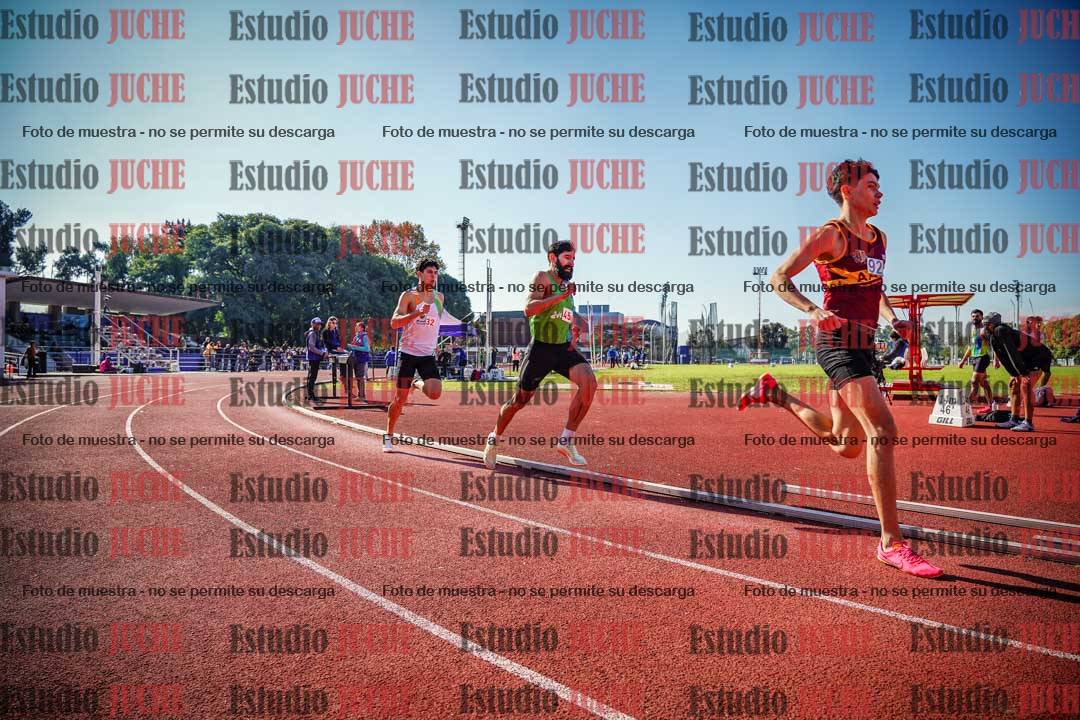 Fotos de los 800 m llanos de varones