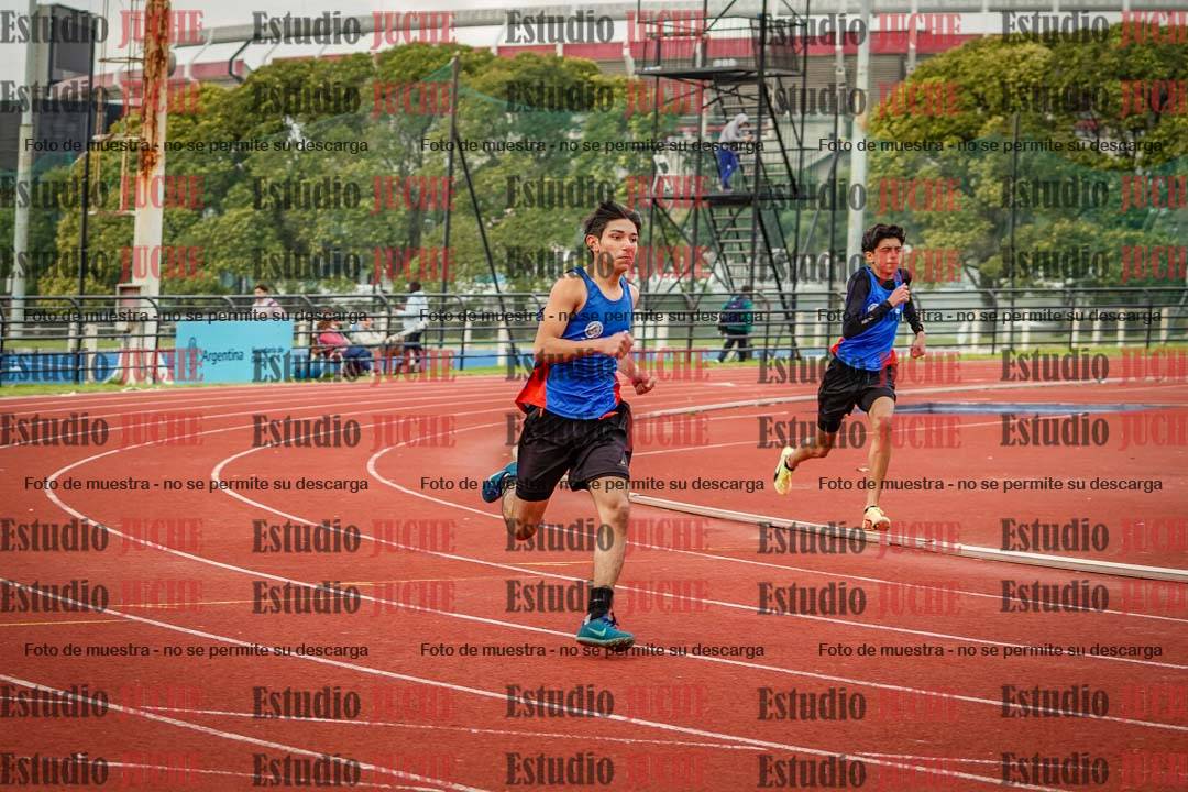 Fotos de los 400 m llanos de varones