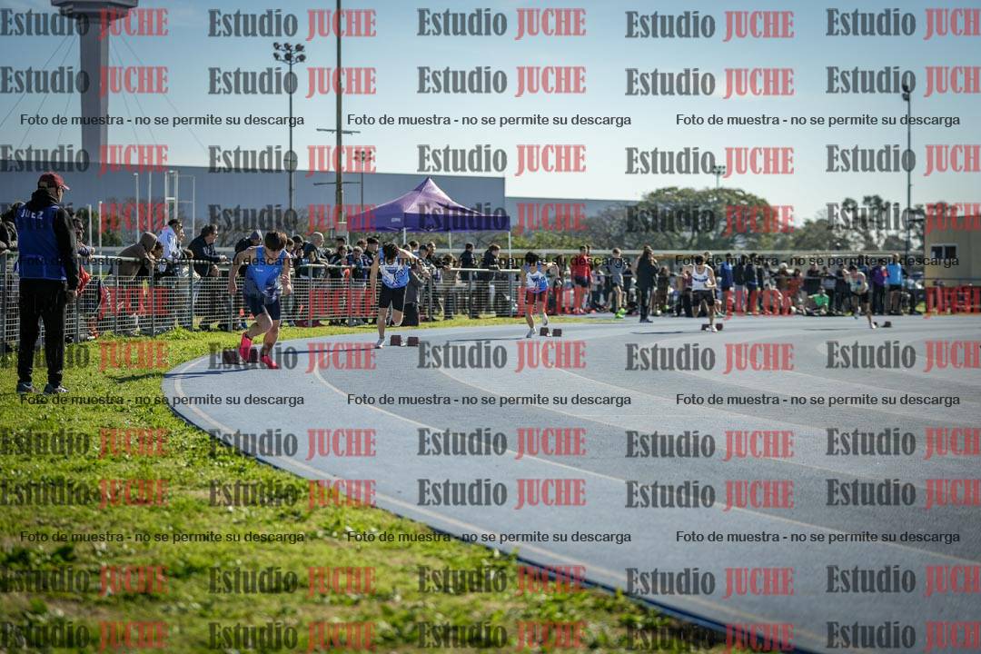 Fotos de los 400 m llanos de varones