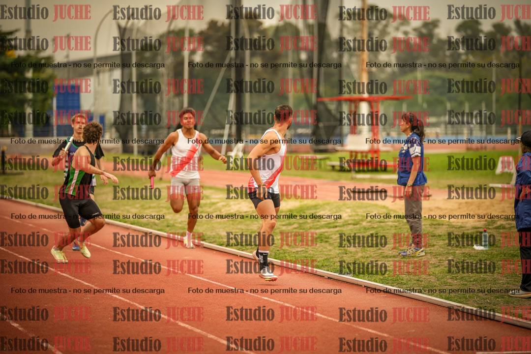 Fotos de las Postas 4x400 m de varones
