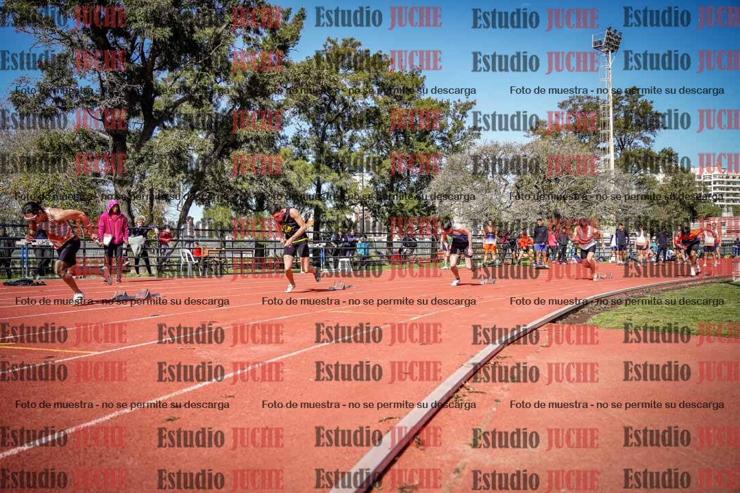Fotos de los 200 m llanos de varones