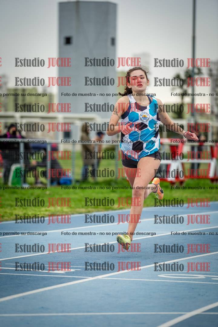 Fotos de los 300 m llanos de mujeres - U17