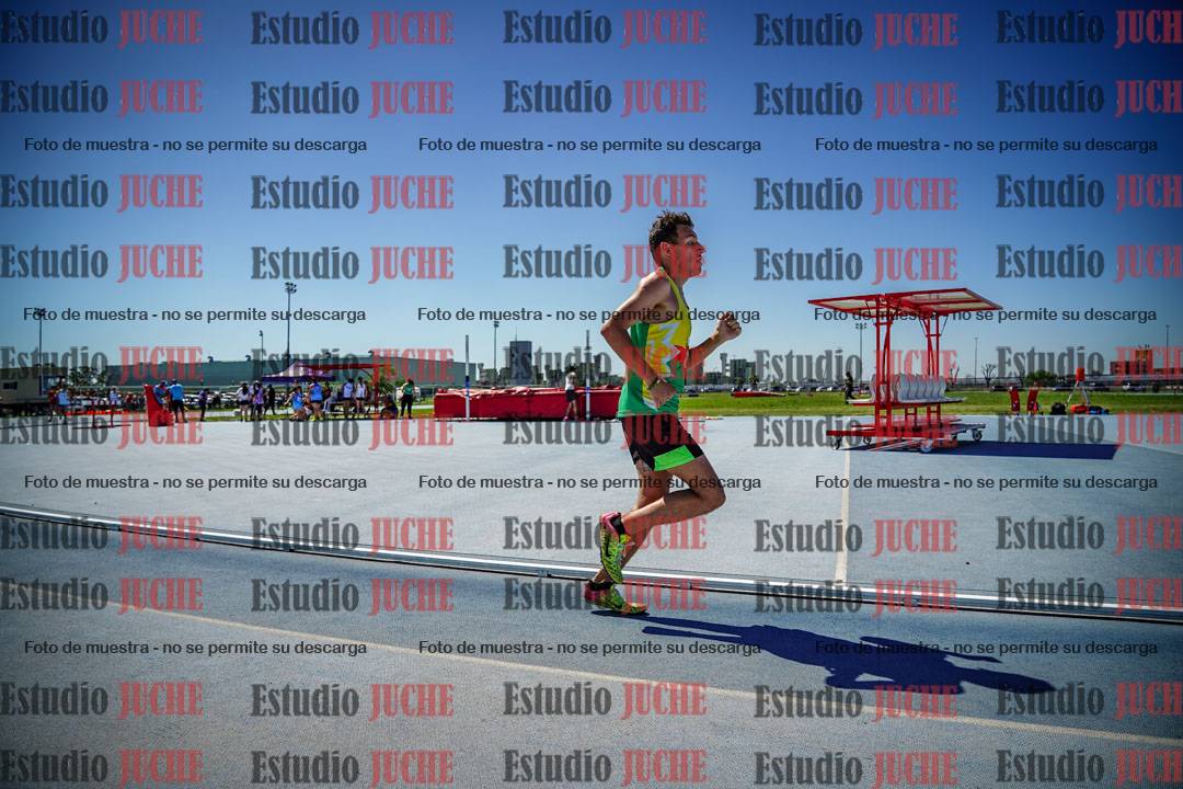 Fotos de los 800 m llanos de varones